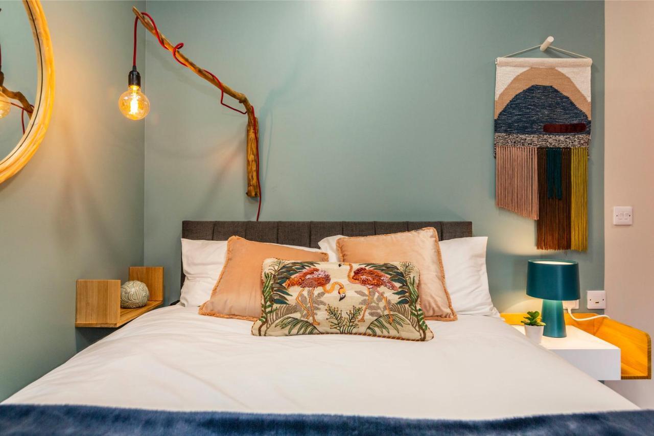 דרבי Romantic Getaway Studio Pods Close To City Centre With Free Wifi מראה חיצוני תמונה
