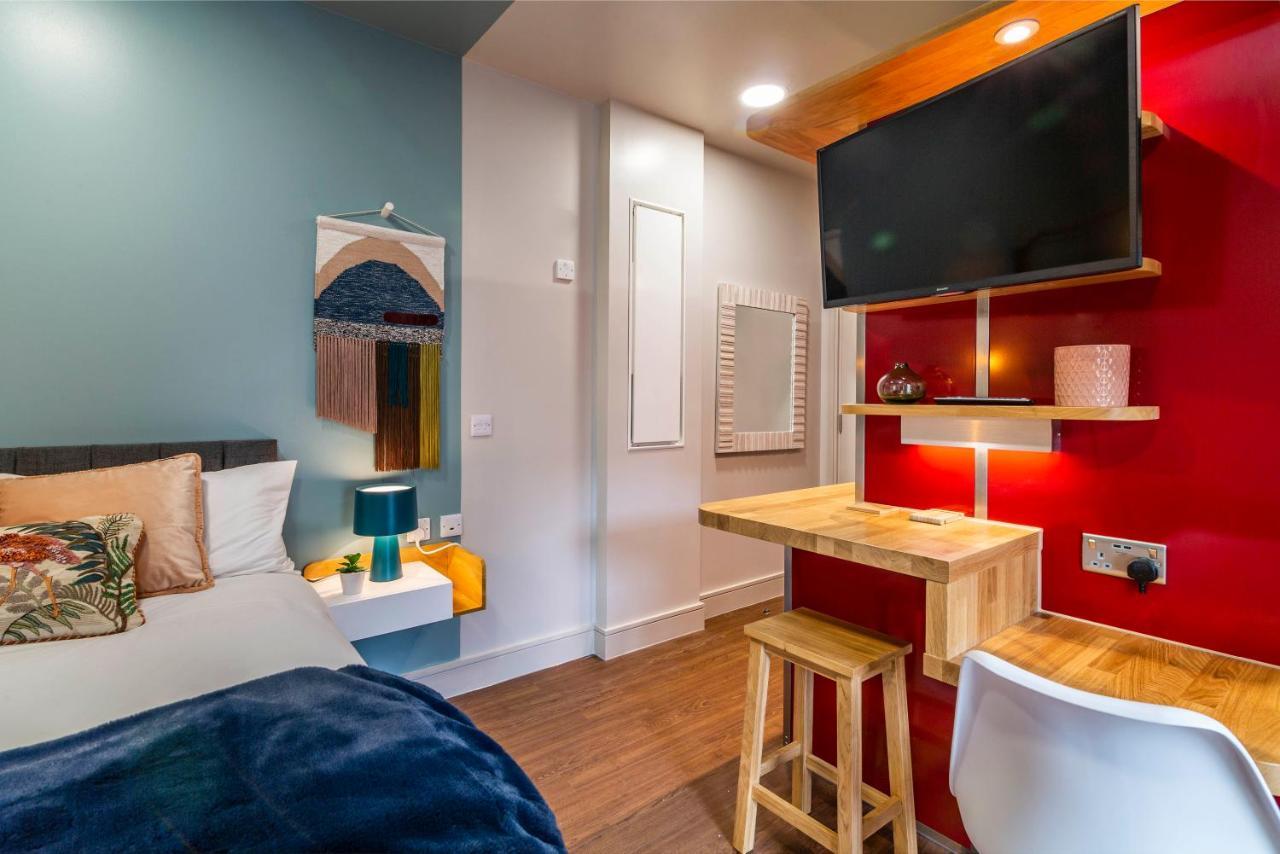 דרבי Romantic Getaway Studio Pods Close To City Centre With Free Wifi מראה חיצוני תמונה