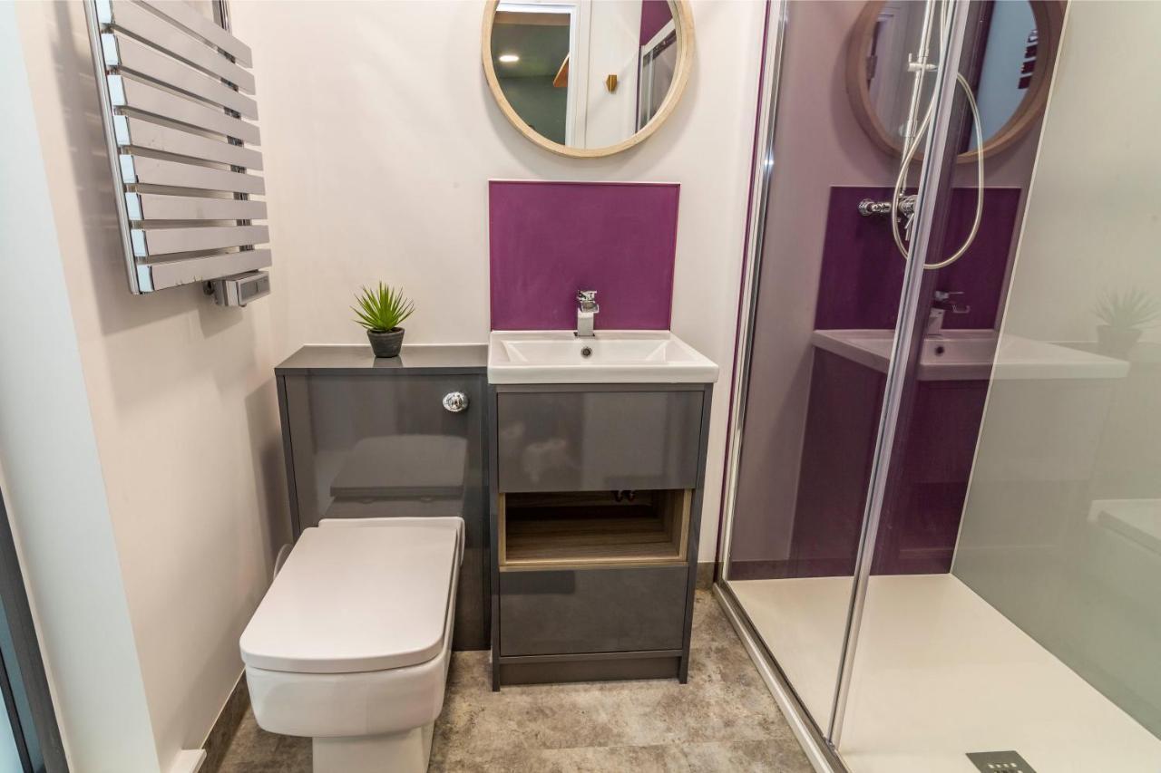 דרבי Romantic Getaway Studio Pods Close To City Centre With Free Wifi מראה חיצוני תמונה