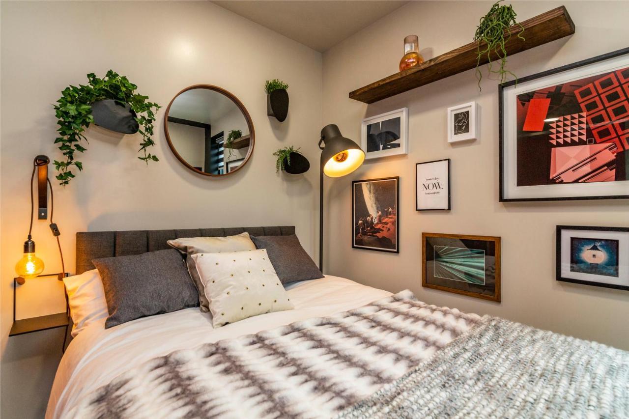 דרבי Romantic Getaway Studio Pods Close To City Centre With Free Wifi מראה חיצוני תמונה