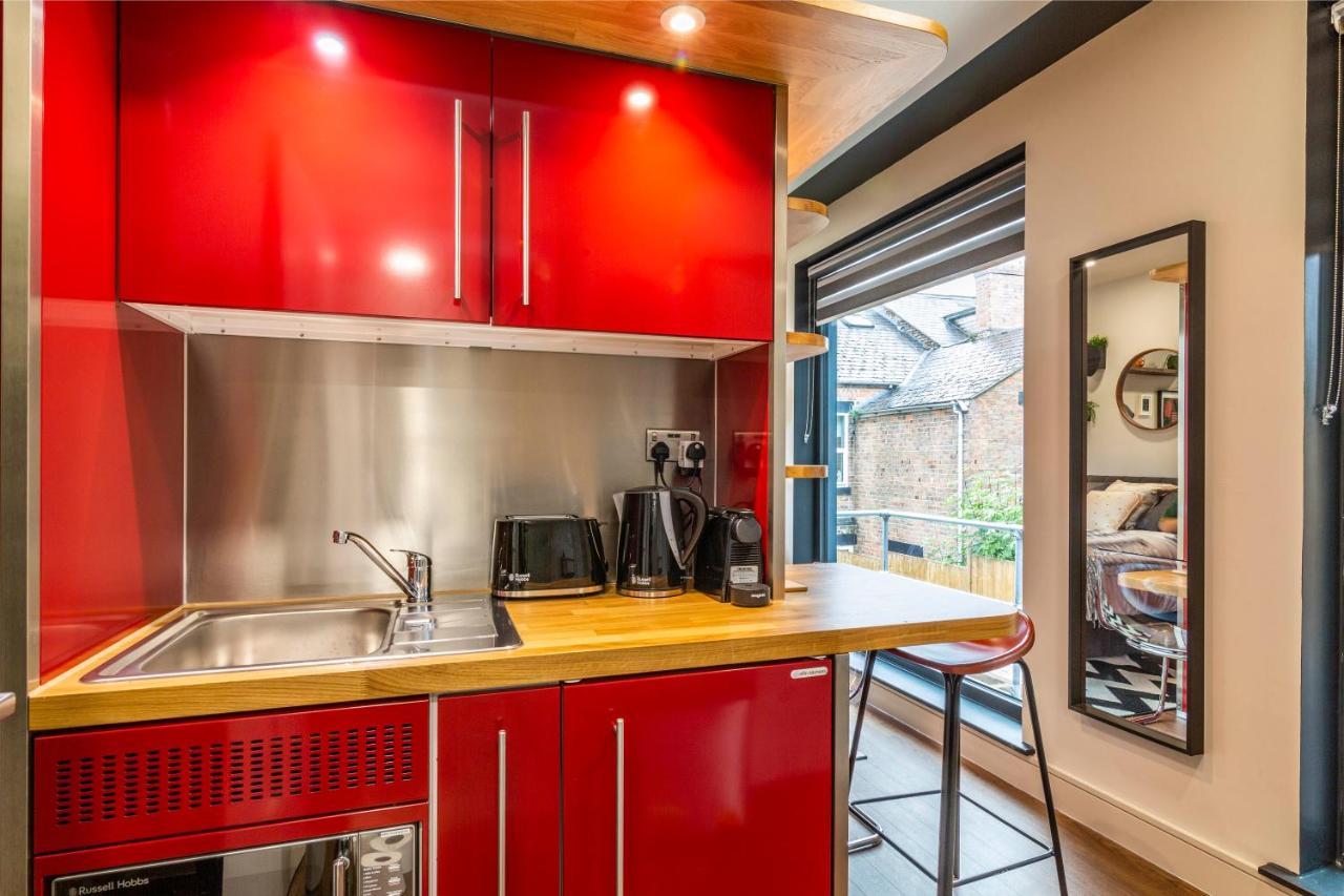 דרבי Romantic Getaway Studio Pods Close To City Centre With Free Wifi מראה חיצוני תמונה